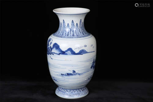 清代中期青花道观山水纹灯笼瓶