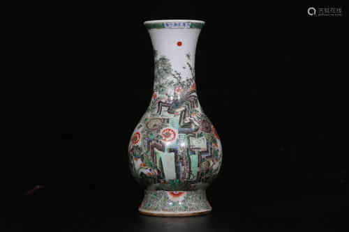A Chinese Wucai Porcelain Vase with Flower and Birds Decoration