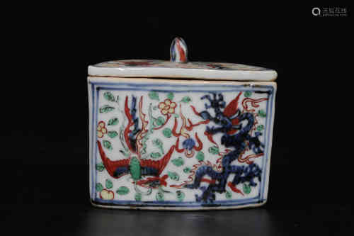 A Chinese Wucai Porcelain Hexagon Box 