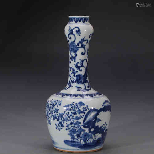 A Chinese Blue and White Porcelain Vase of Garlic Head 