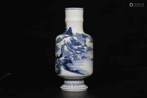 A Chinese Blue and White Porcelain Vase