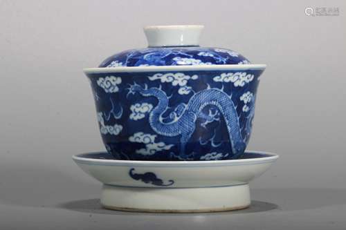 A Chinese Blue and White Porcelain Tea Bowl with Cover and Plate