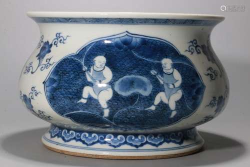 A Chinese Blue and White Porcelain Incense Burner 
