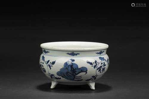 A BLUE AND WHITE TRIPOD CENSER