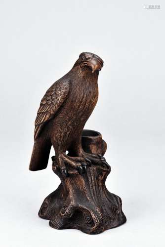 A CLAY FIGURE OF EAGLE