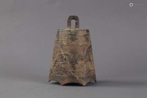 AN ARCHAISTIC BRONZE BELL