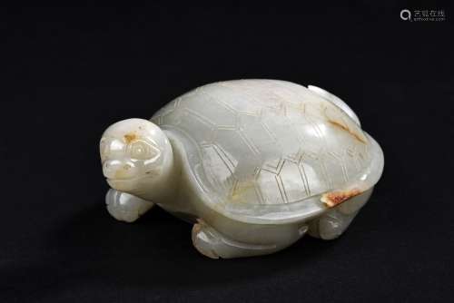 A WHITE JADE TURTLE CARVING