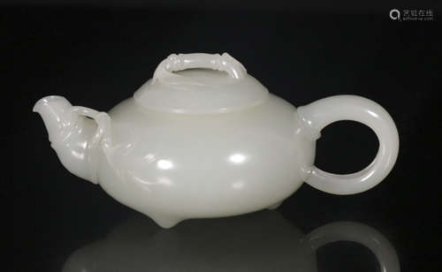 Hetian Jade teapot decoration