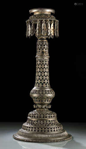 约19世纪，尼泊尔风格 铜酥油灯二
