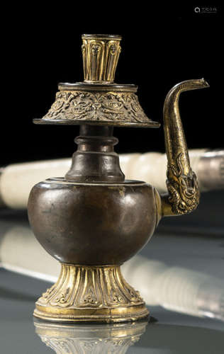 清18世纪，西藏风格 红铜贲巴壶