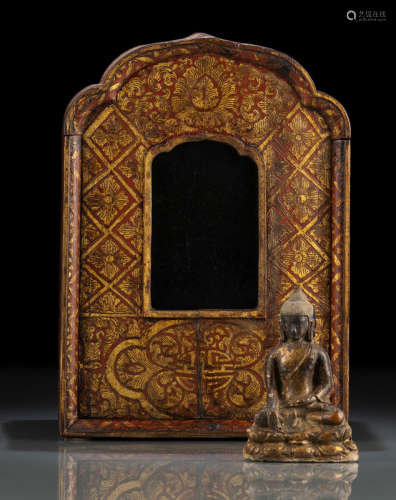 中国19/20世纪，西藏风格 木雕描金彩绘护身佛盒