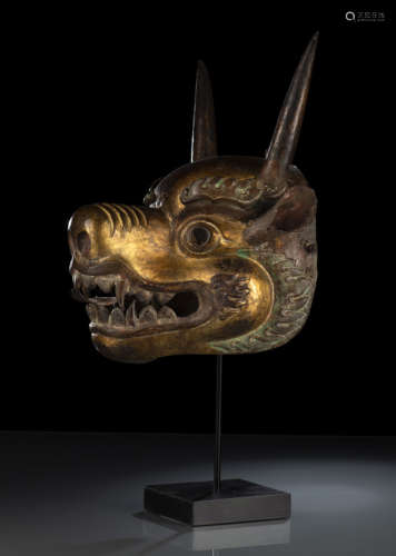 约清18世纪，西藏风格 铜鎏金牛首形法舞面具