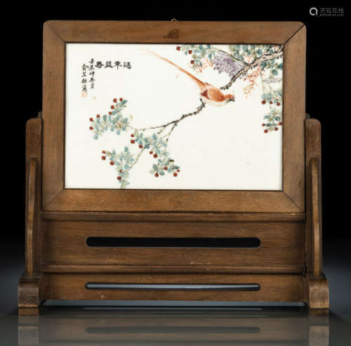 中国，题款所注日期皆为1892年 秋山茅屋图瓷板插屏 延年益寿图瓷板座屏各一