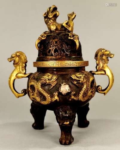 CHINESE BRONZE TRIPOD CENSER WITH LID