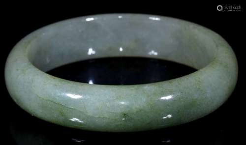 CHINESE CLASS A JADEITE JADE BRACELET