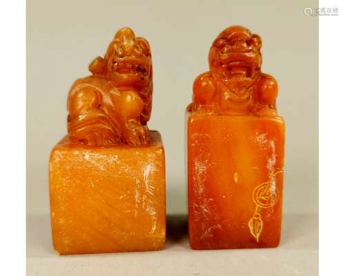 PAIR OF CHINESE TIANHUANG STONE SEAL
