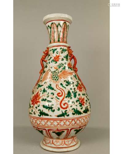 CHINESE FAMILLE VERTE PORCELAIN VASE