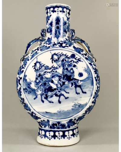 RARE CHINESE QING BLUE AND WHITE MOON FLASK