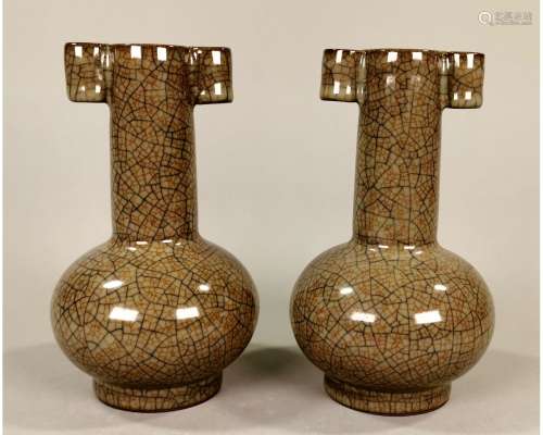 PAIR OF CHINESE GE-TYPE PORCELAIN VASES