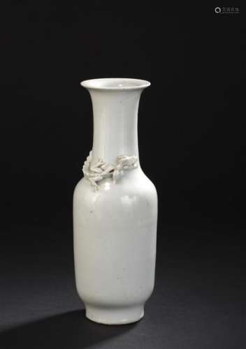 Vase en porcelaine blanche Chine, XVIIIe XIXe sièc…
