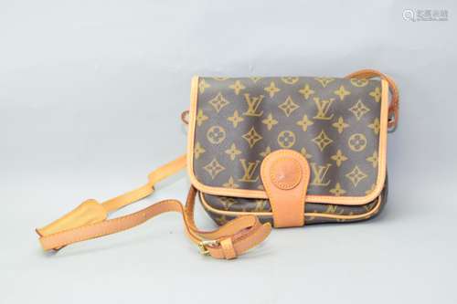 Louis Vuitton Style Crossbody Bag