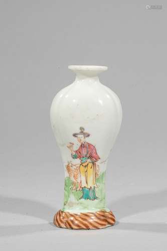 Qianlong small vase