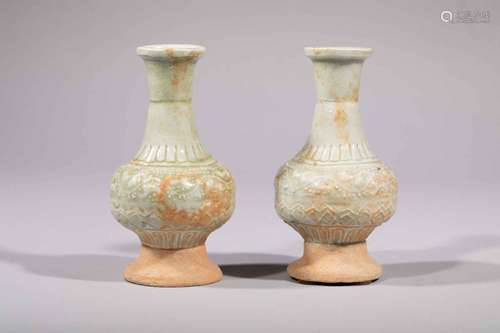 Song qinbaï celadon pair of flasks