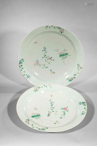 Qing pink family porcelain pair of dishes