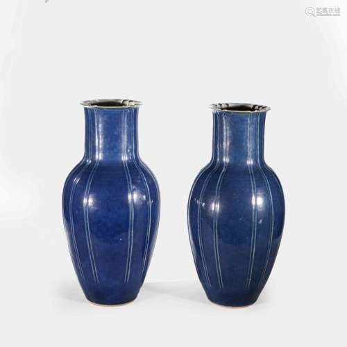 Qing pair of vases