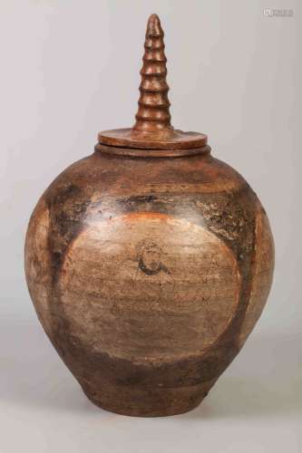 Terracota pottery with polychrome pigments