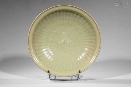 Ming longquan porcelain dish