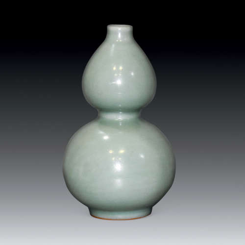 清中期 龙泉窑梅子青釉葫芦瓶