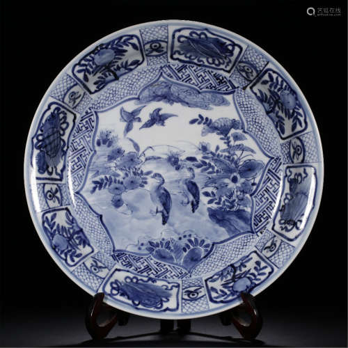 A CHINESE PORCELAIN BLUE AND WHITE FLOWER AND BIRD PLATE