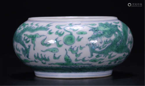 A CHINESE PORCELAIN GREEN DRAGON WATER POT