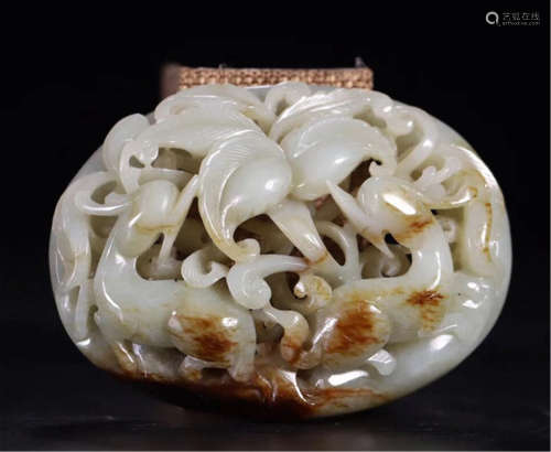 A CHINESE ANCIENT HETIAN JADE ACCESSORY