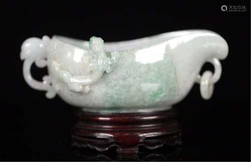 A CHINESE ANCIENT JADEITE DRAGON CUP