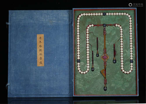 A CHINESE BLUE COURT BEAD NECKLACE