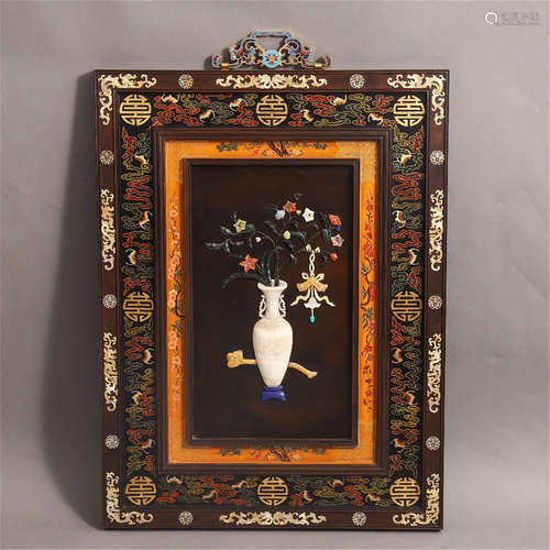 A CHINESE GEM STONE INLAID WITH FLOWER VASE HANGED SCREEN