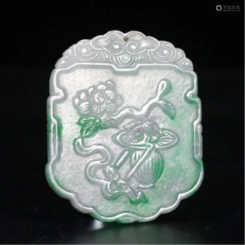 A CHINESE ANCIENT JADEITE FLOWER PLAQUE