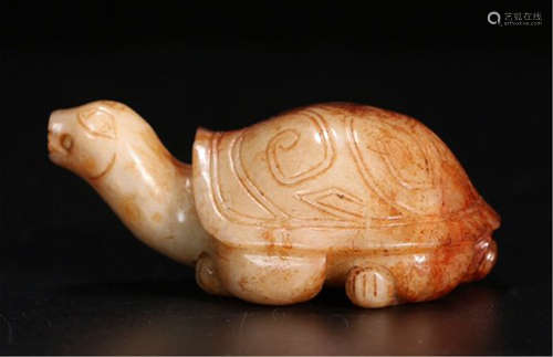 A CHINESE GAOGU JADE TORTOISE TABLE ITEM