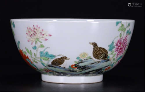 A CHINESE PORCELAIN FAMILLE ROSE FLOWER BIRD BOWL