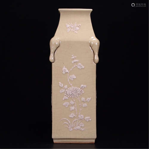 CHINESE PORCELAIN YELLOW  BEAST HANDLE SQUARE VASE