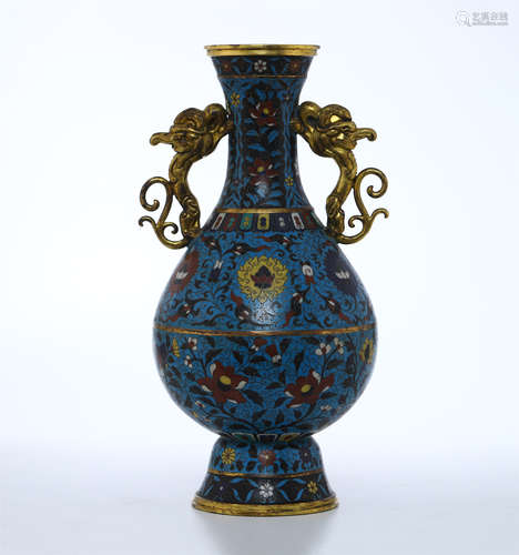 A CHINESE CLOISONNE FLOWER DOUBLE BESATS EARS VASE