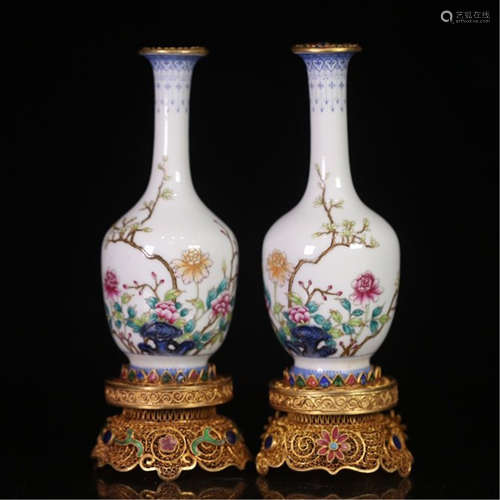 PAIR OF CHINESE PORCELAIN FAMILLE PEONY FLOWER VASES