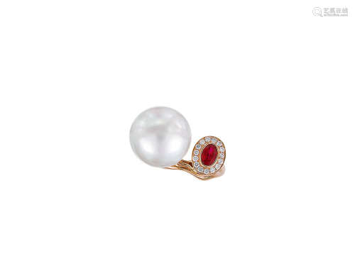 珍珠、紅寶石配鑽石戒指鑲18K玫瑰金