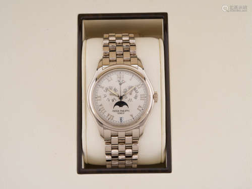 百達翡麗 18K白金自動年曆月相四十八小時能量儲存顯示透視背鏈帶男裝腕錶