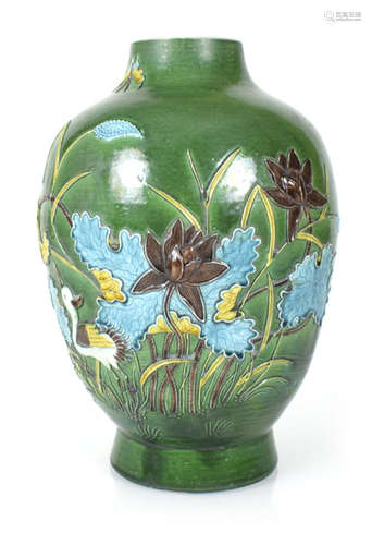 GRÜNGRUNDIGE FAHUA-VASE, CHINA