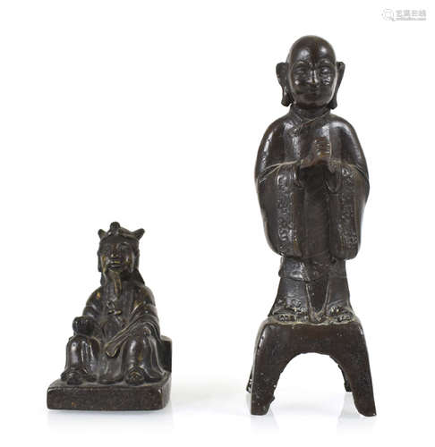 ZWEI FIGUREN AUS BRONZE, CHINA