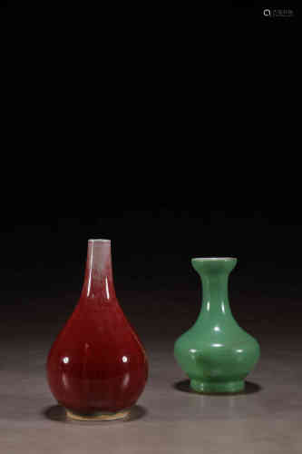 清中期 红釉天球瓶/绿釉瓶一组