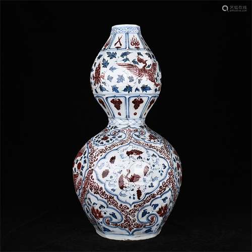 A Chinese Iron-Red Glazed Blue and White Porcelain Double Gourd Vase